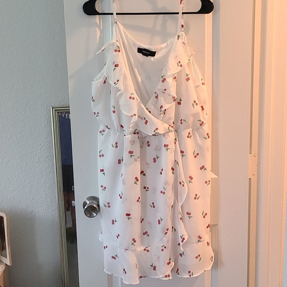 🍒Feminine Forever 21 Cherry Chiffon Dress 👗 - Picture 10 of 13